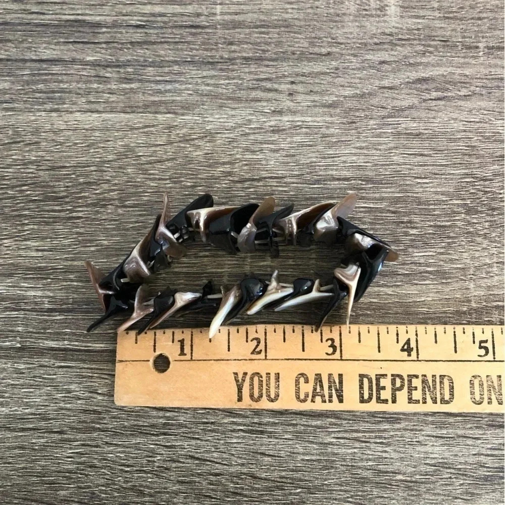 Boho  Shell Stretch Bracelet - Picture 7 of 8